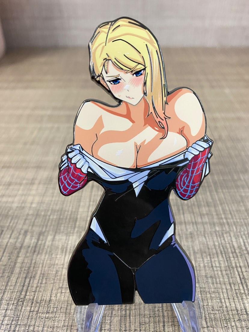 Busty Gwen Pin