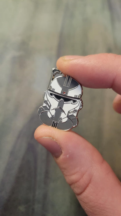 Helmet Pin 104th Commander Wolffe